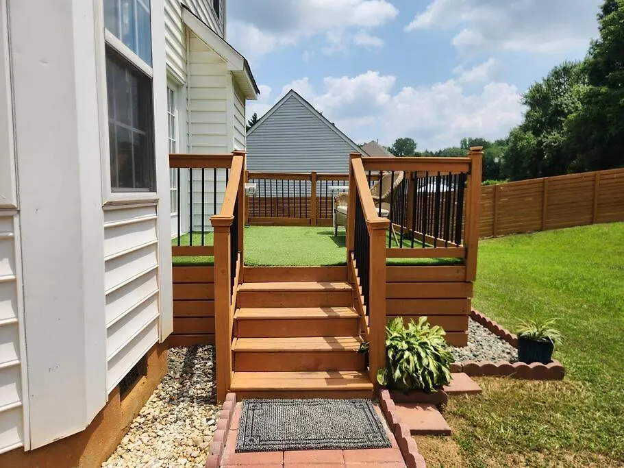 Holiday home Family Friendly 3 Bed/R Home, Free Parking / Wi-Fi Charlotte United States